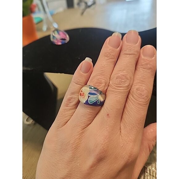 Acrylic Boho Lucite Blue Pink Floral Clear Ring Size 4 Lot Of 2 - Picture 5 of 6